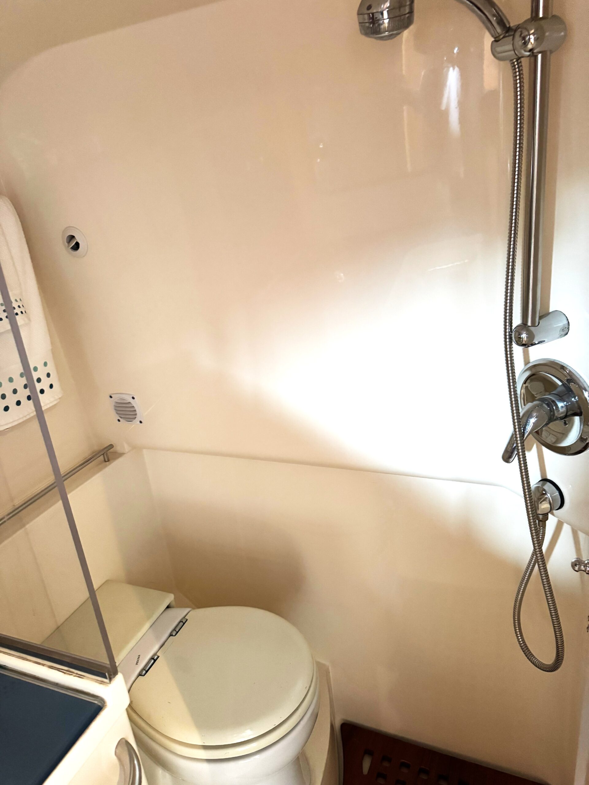 2008 36′ Chris Craft Corsair Heritage