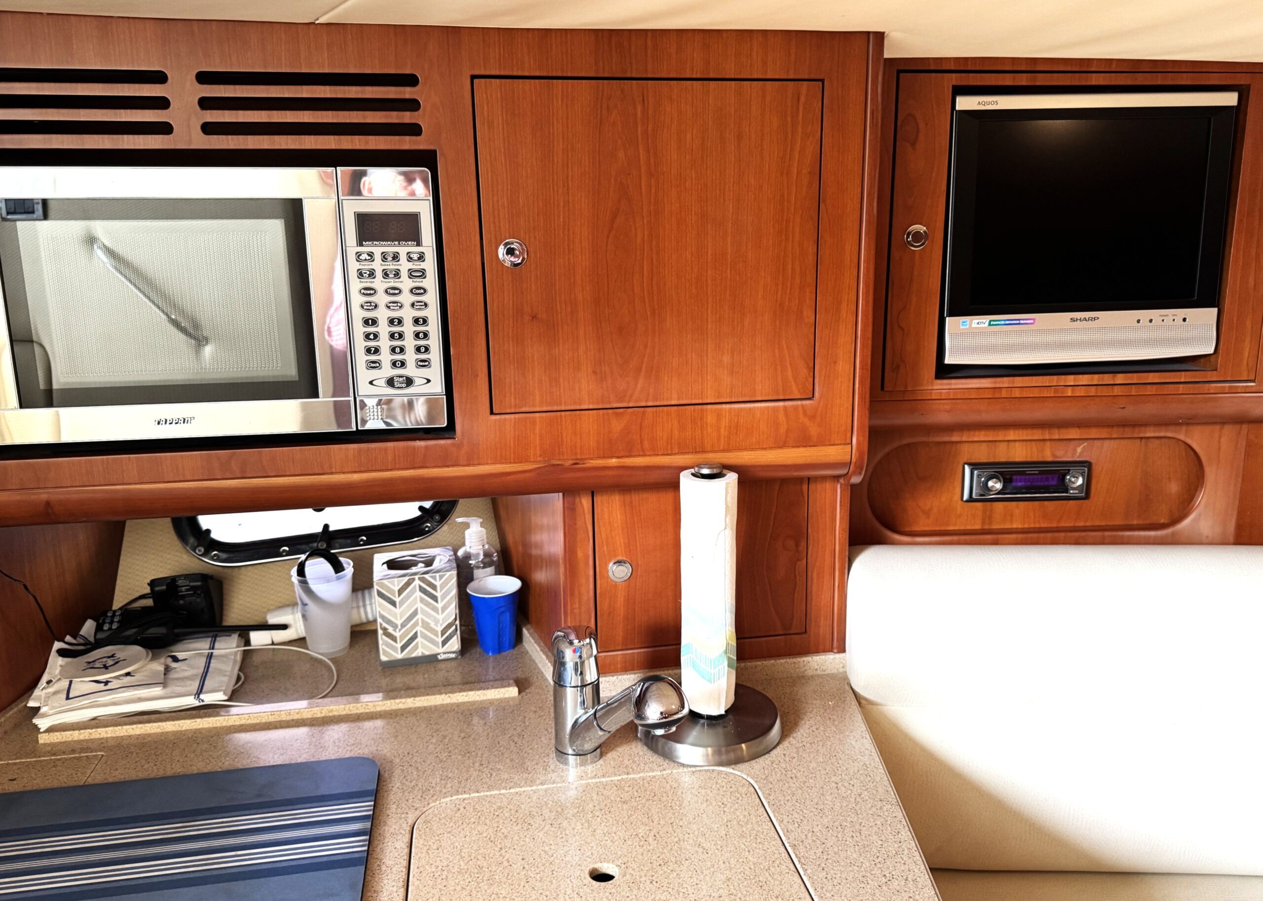 2008 36′ Chris Craft Corsair Heritage