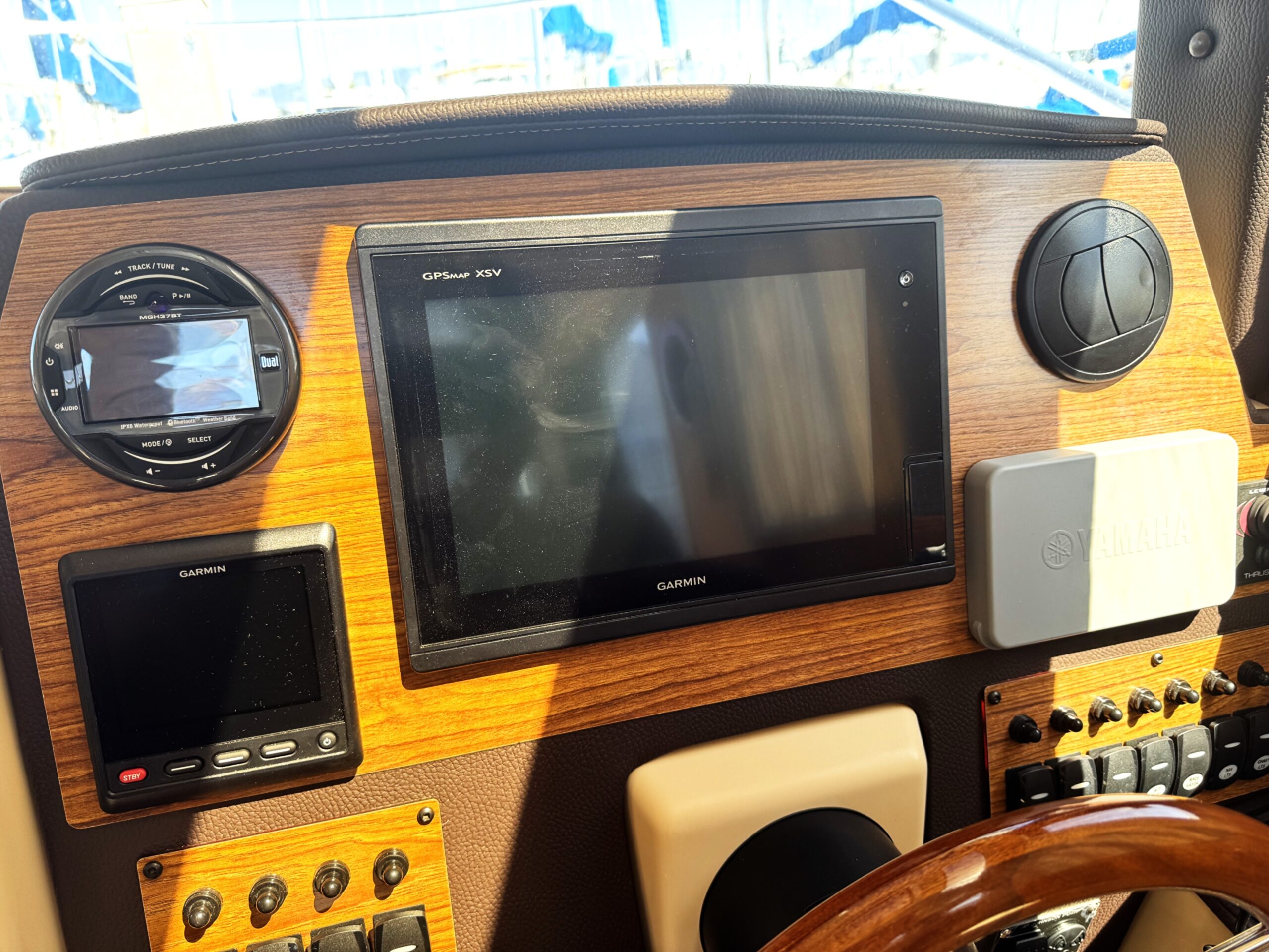 2019 23′ Ranger Tug