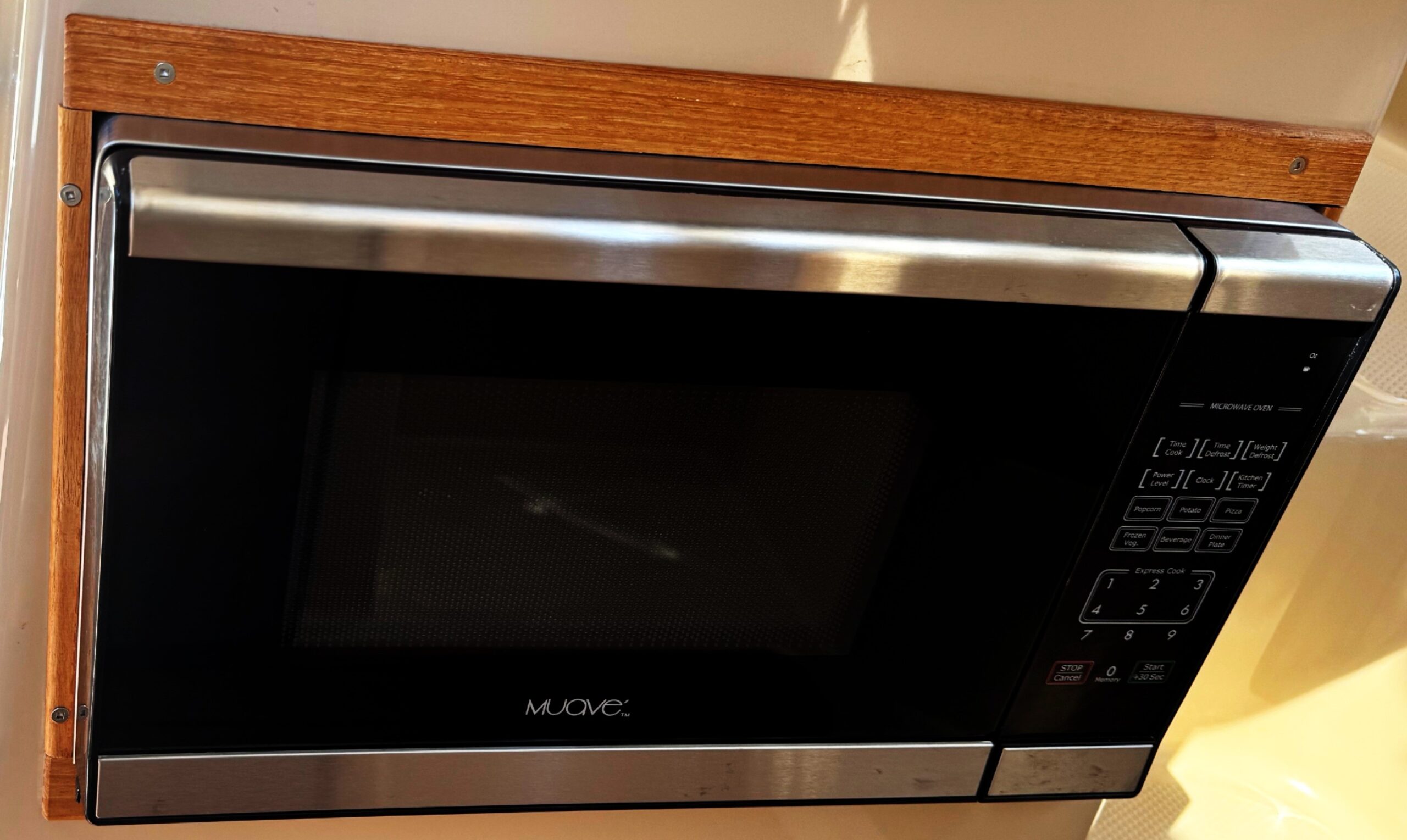 2019 23′ Ranger Tug