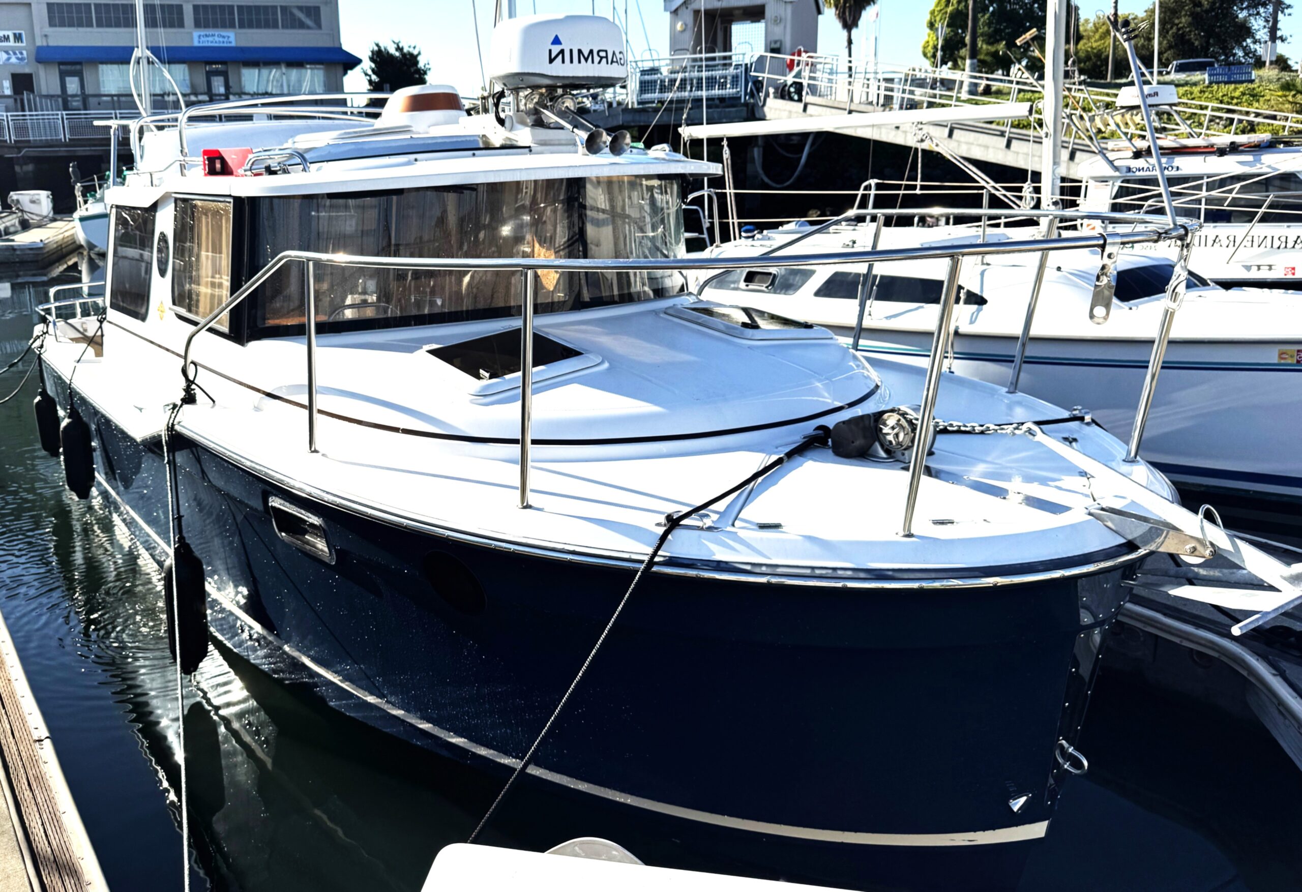 2019 23′ Ranger Tug