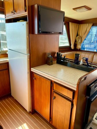 52′ 1986 Hatteras 52 Convertible