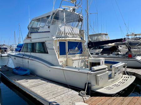52′ 1986 Hatteras 52 Convertible