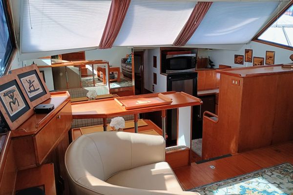 46′ 1988 Vantare 46′ Aft Cabin Wide Body MY