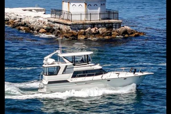 46′ 1988 Vantare 46′ Aft Cabin Wide Body MY