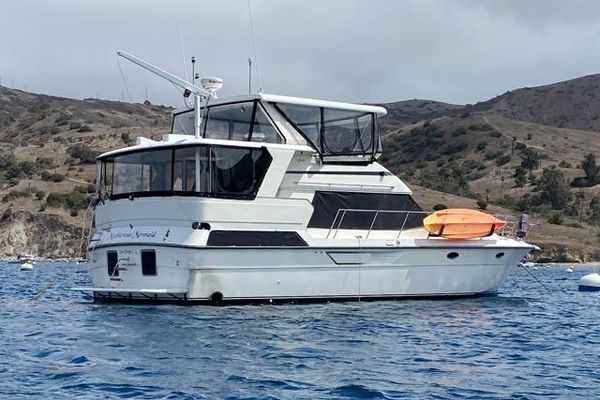 46′ 1988 Vantare 46′ Aft Cabin Wide Body MY
