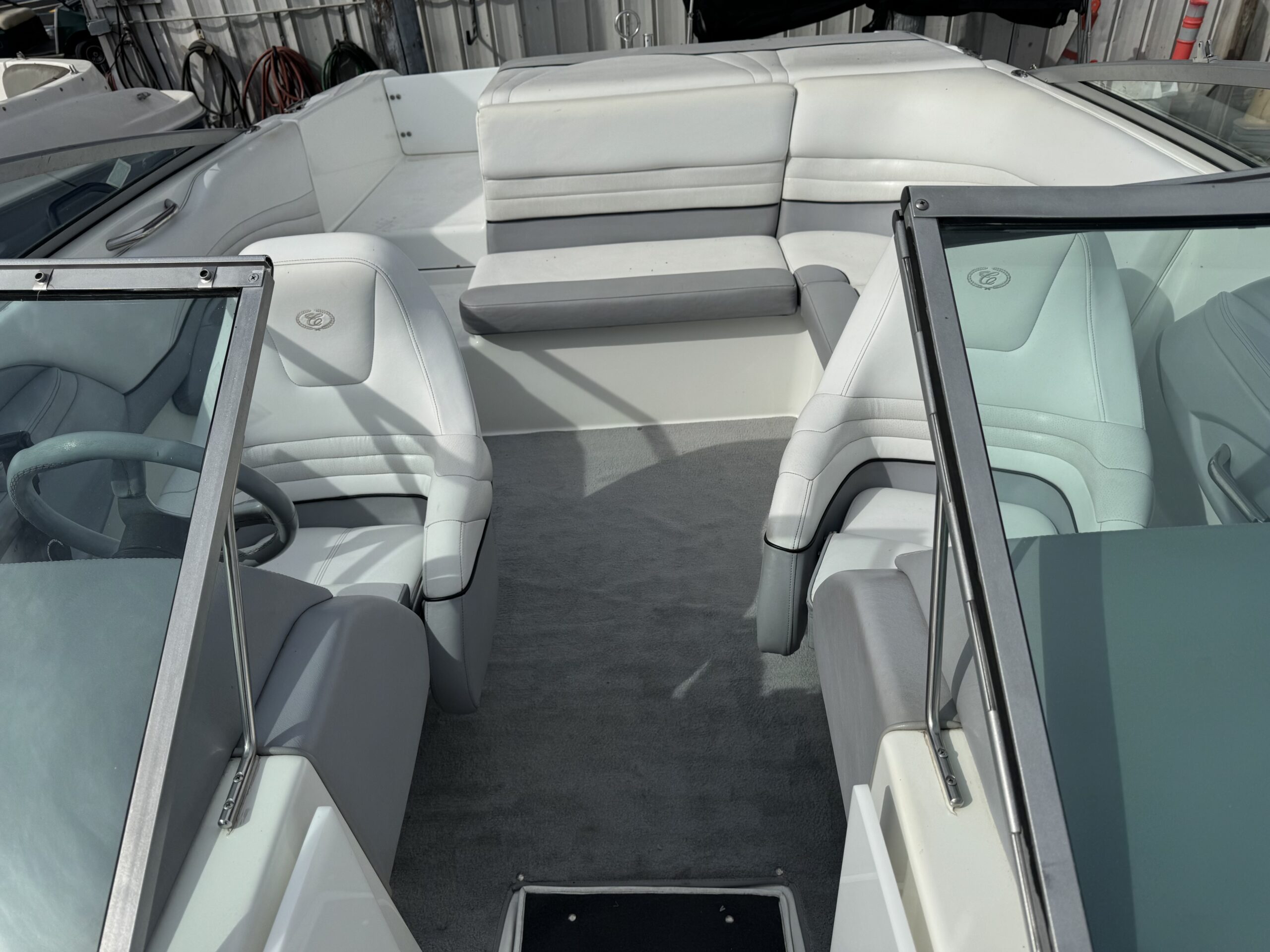 1999 22′ Cobalt 226