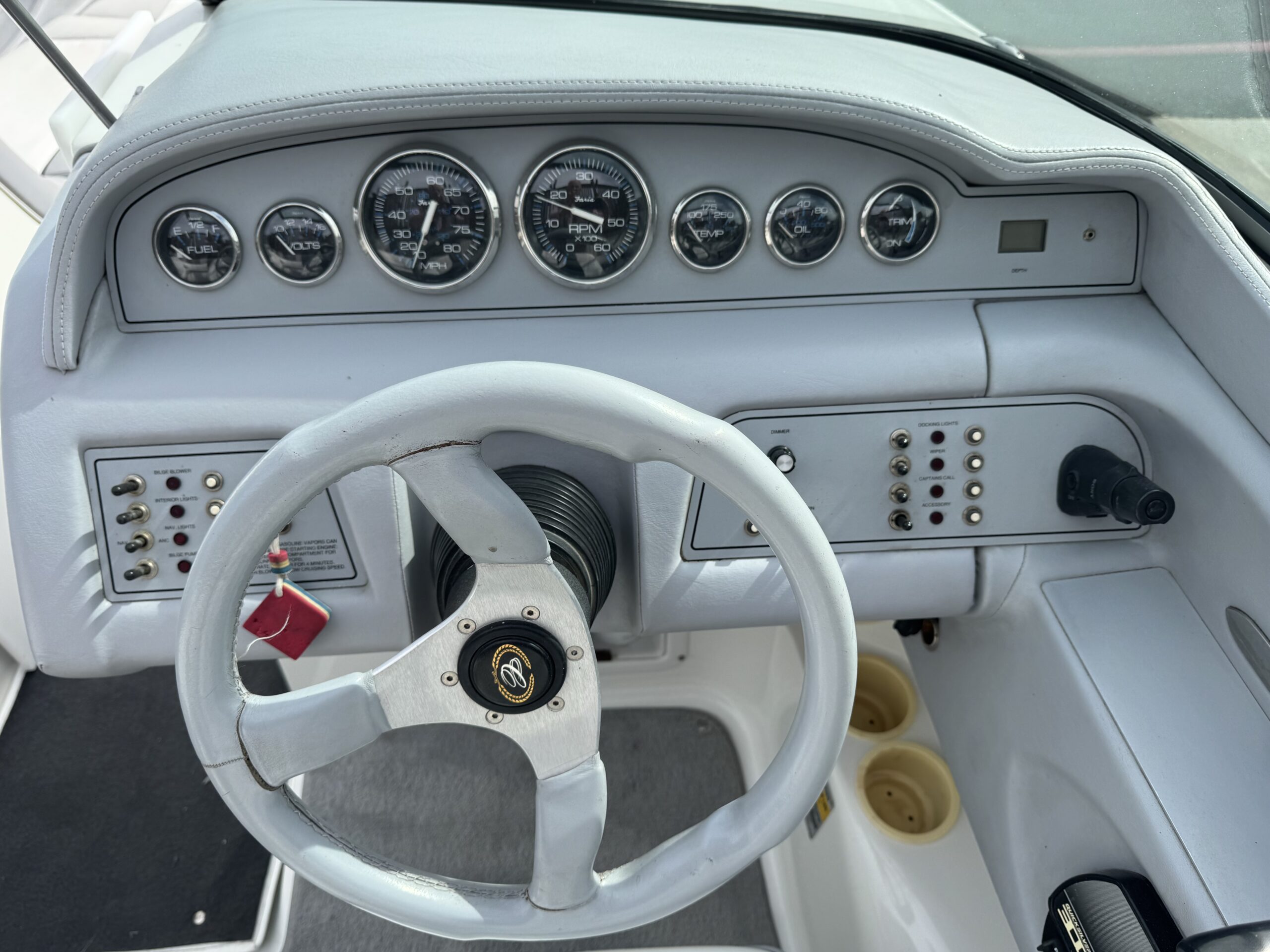 1999 22′ Cobalt 226