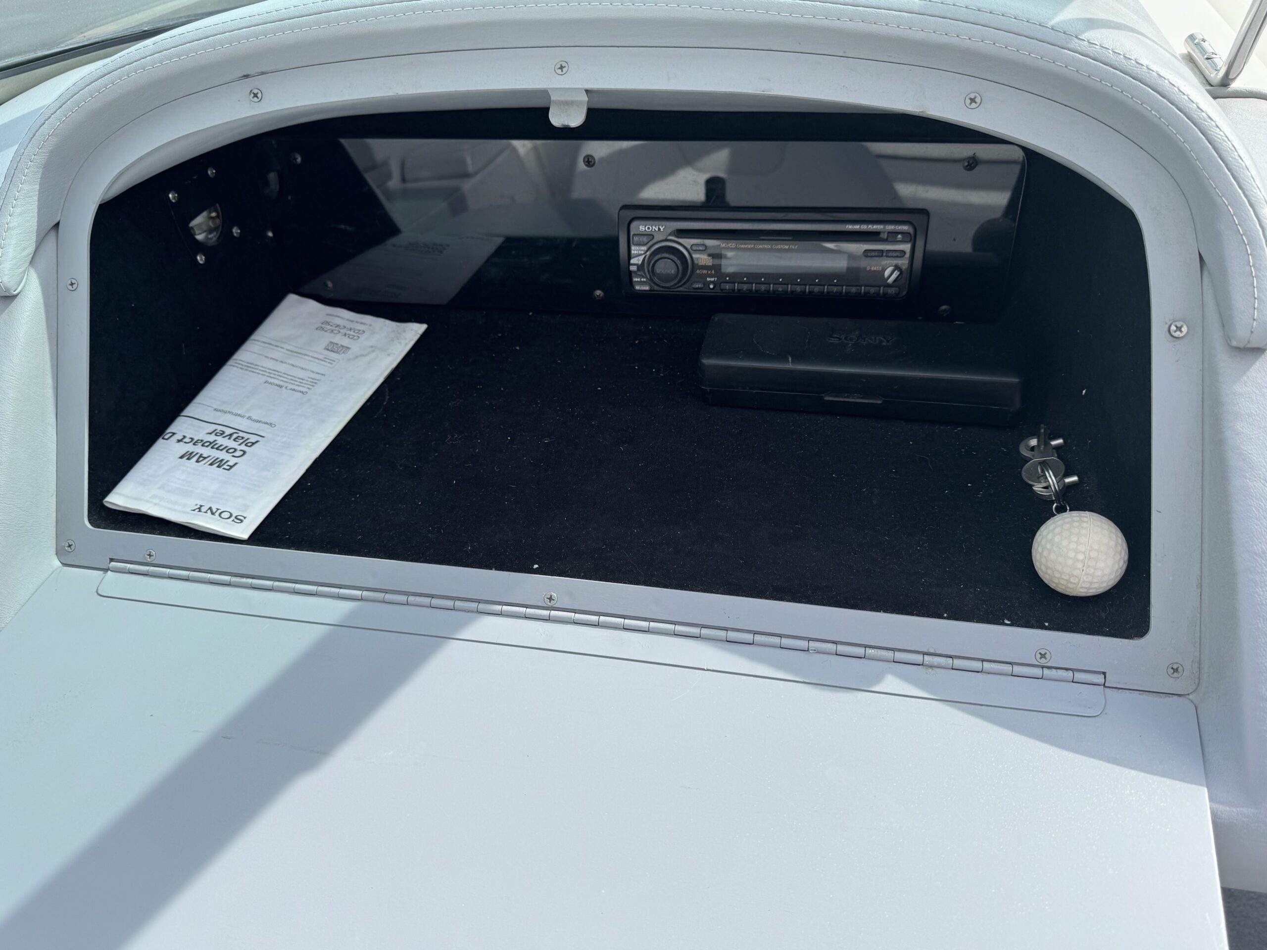 1999 22′ Cobalt 226