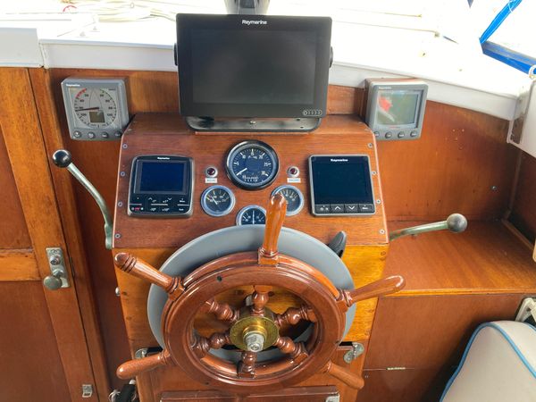 1963 31′ Sumnercraft 31 Motor Sailer
