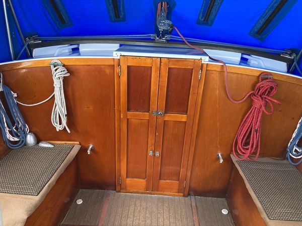 1963 31′ Sumnercraft 31 Motor Sailer