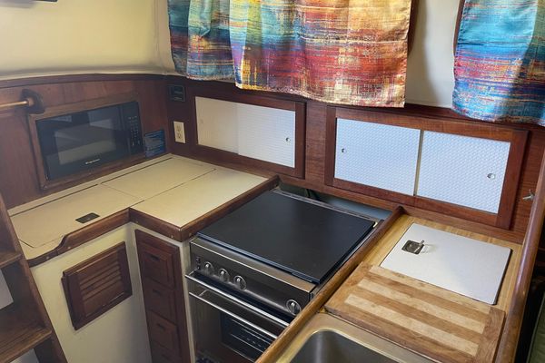 1978 38′ Downeast 38