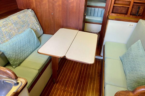 1978 38′ Downeast 38