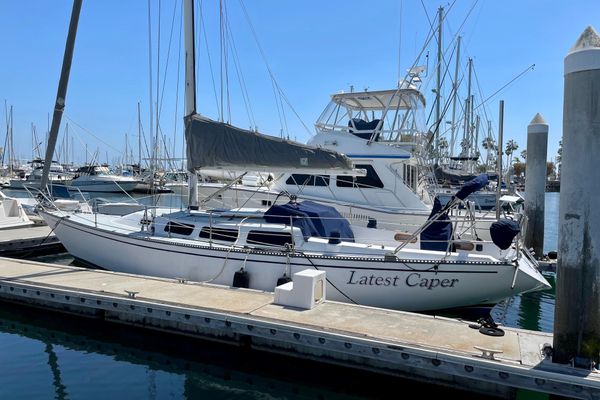 1979 38′ Catalina 38