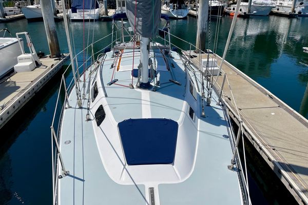 1979 38′ Catalina 38