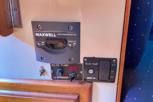 1979 38′ Catalina 38
