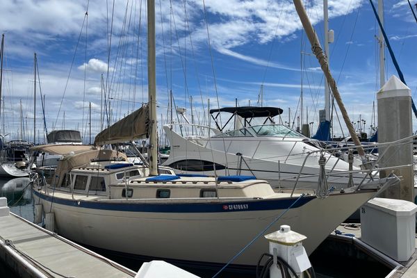 1979 36′ Islander Freeport