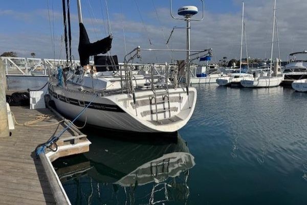 1983 55′ Tayana 55