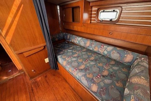 1983 55′ Tayana 55