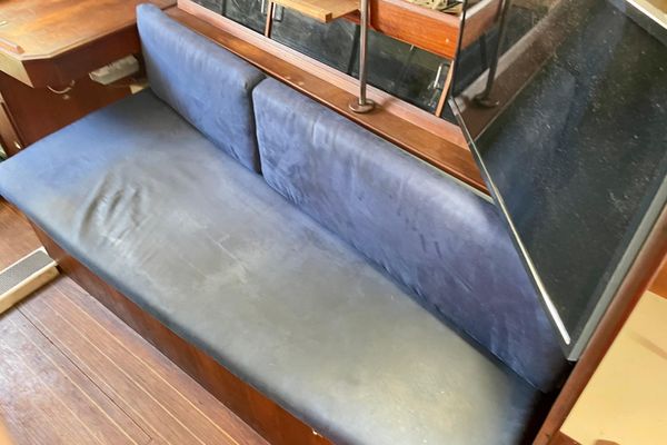 1984 34′ Hunter 34