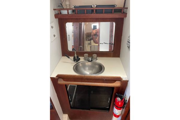 1984 34′ Hunter 34