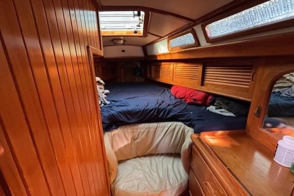 1986 39′ Fairweather Mariner 39