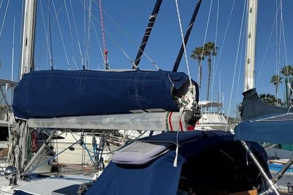 1986 39′ Fairweather Mariner 39