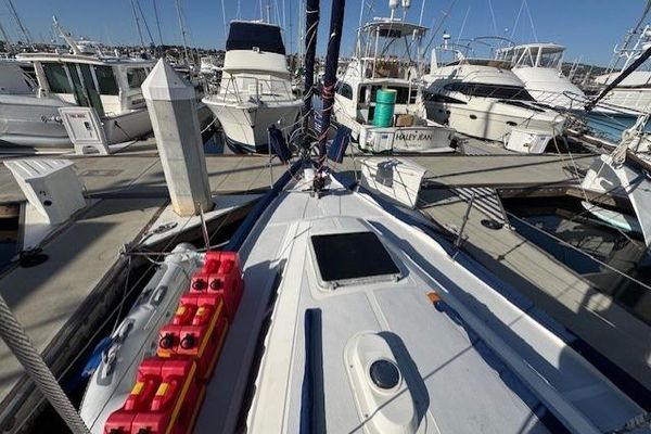 1986 39′ Fairweather Mariner 39