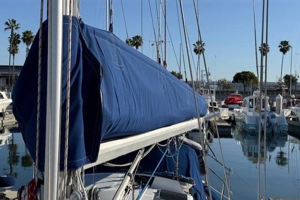 1986 39′ Fairweather Mariner 39