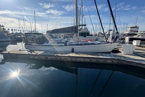 1986 39′ Fairweather Mariner 39