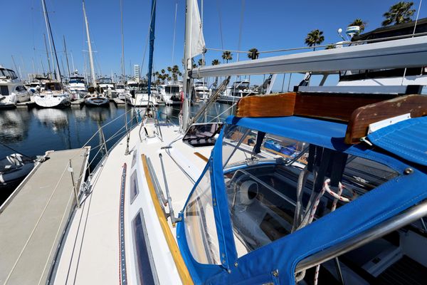 1990 Jeanneau 44′ Sun Magic 44