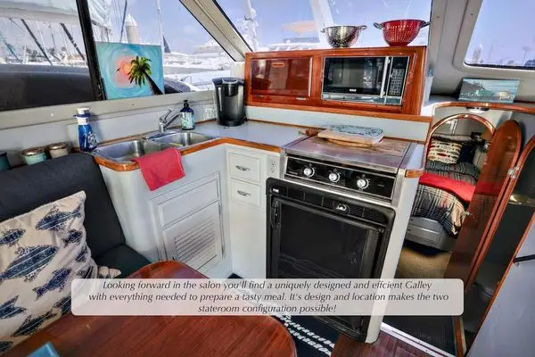 1993 38′ Mediterranean Convertible
