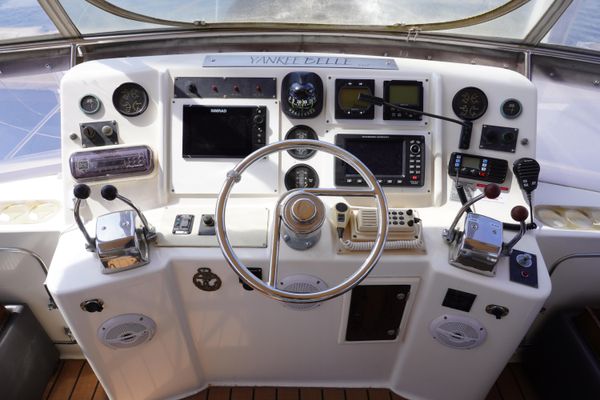 1996 41′ Symbol Aft Cabin Motor Yacht