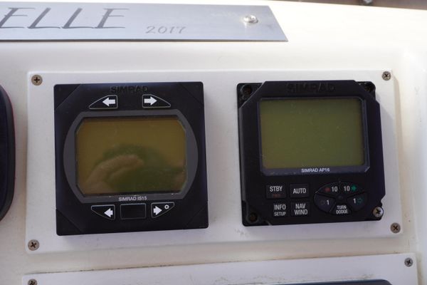 1996 41′ Symbol Aft Cabin Motor Yacht