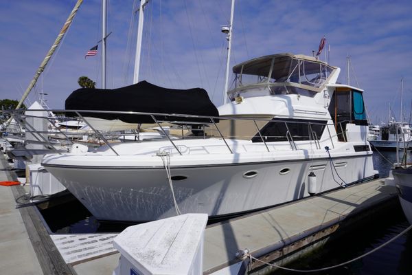 1996 41′ Symbol Aft Cabin Motor Yacht