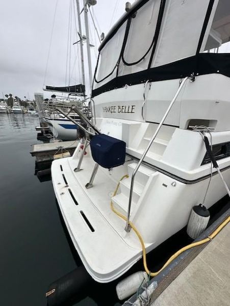 1996 41′ Symbol Aft Cabin Motor Yacht