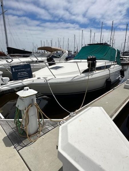 1996 32′ Wellcraft 3200 Martinique