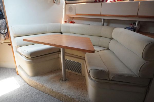 1996 32′ Wellcraft 3200 Martinique