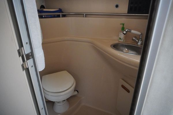 1996 32′ Wellcraft 3200 Martinique