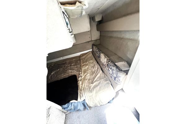 1997 28′ Bayliner 2855 Ciera