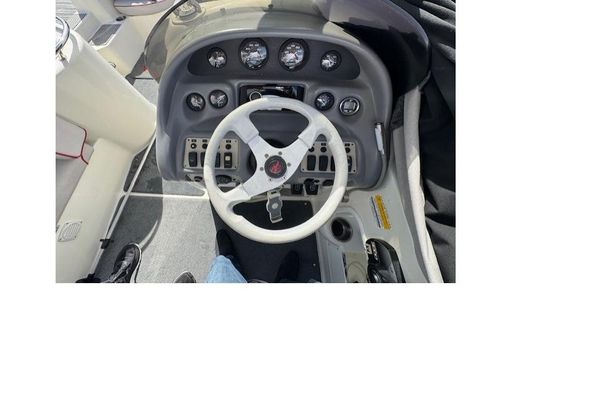 1997 24′ Sea Ray 240 Sundeck