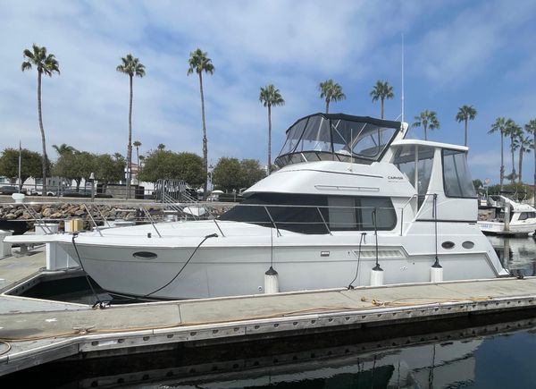 1999 35′ Carver 356 Aft Cabin Motor Yacht