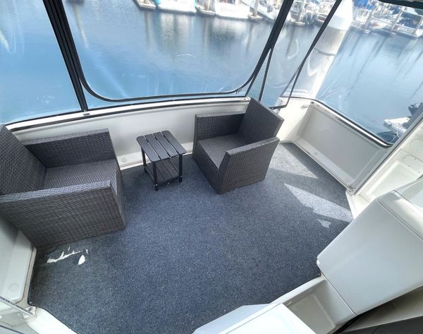 1999 35′ Carver 356 Aft Cabin Motor Yacht