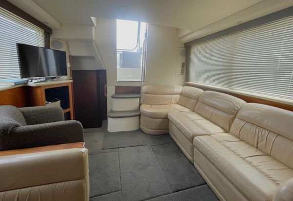 1999 35′ Carver 356 Aft Cabin Motor Yacht