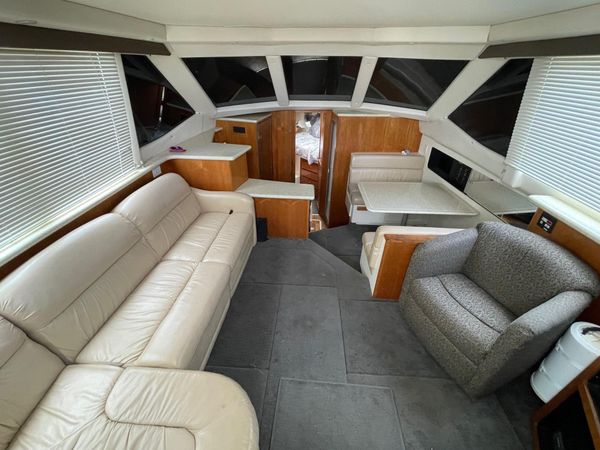 1999 35′ Carver 356 Aft Cabin Motor Yacht