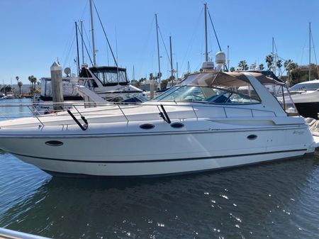 1999 38′ Cruisers Yachts 3870 Esprit
