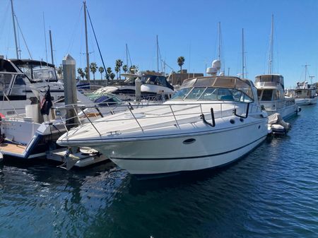 1999 38′ Cruisers Yachts 3870 Esprit