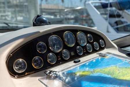 1999 38′ Cruisers Yachts 3870 Esprit
