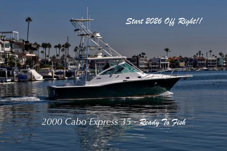 2000 35′ Cabo 35 Express