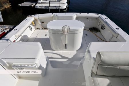 2000 35′ Cabo 35 Express